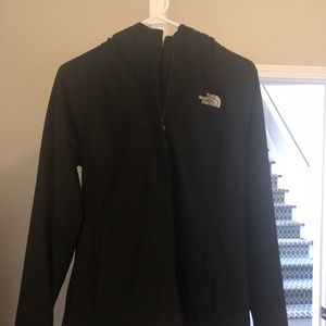 Women’s north face soft shell jacket medium
